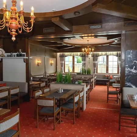 מלון Kutscherklause 3*